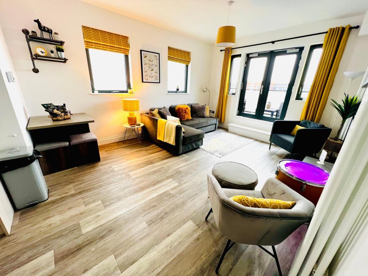 Ferienwohnung The Penthouse Margate, Balconies, Sea View, Gated Parking, Air Con! Exterior foto