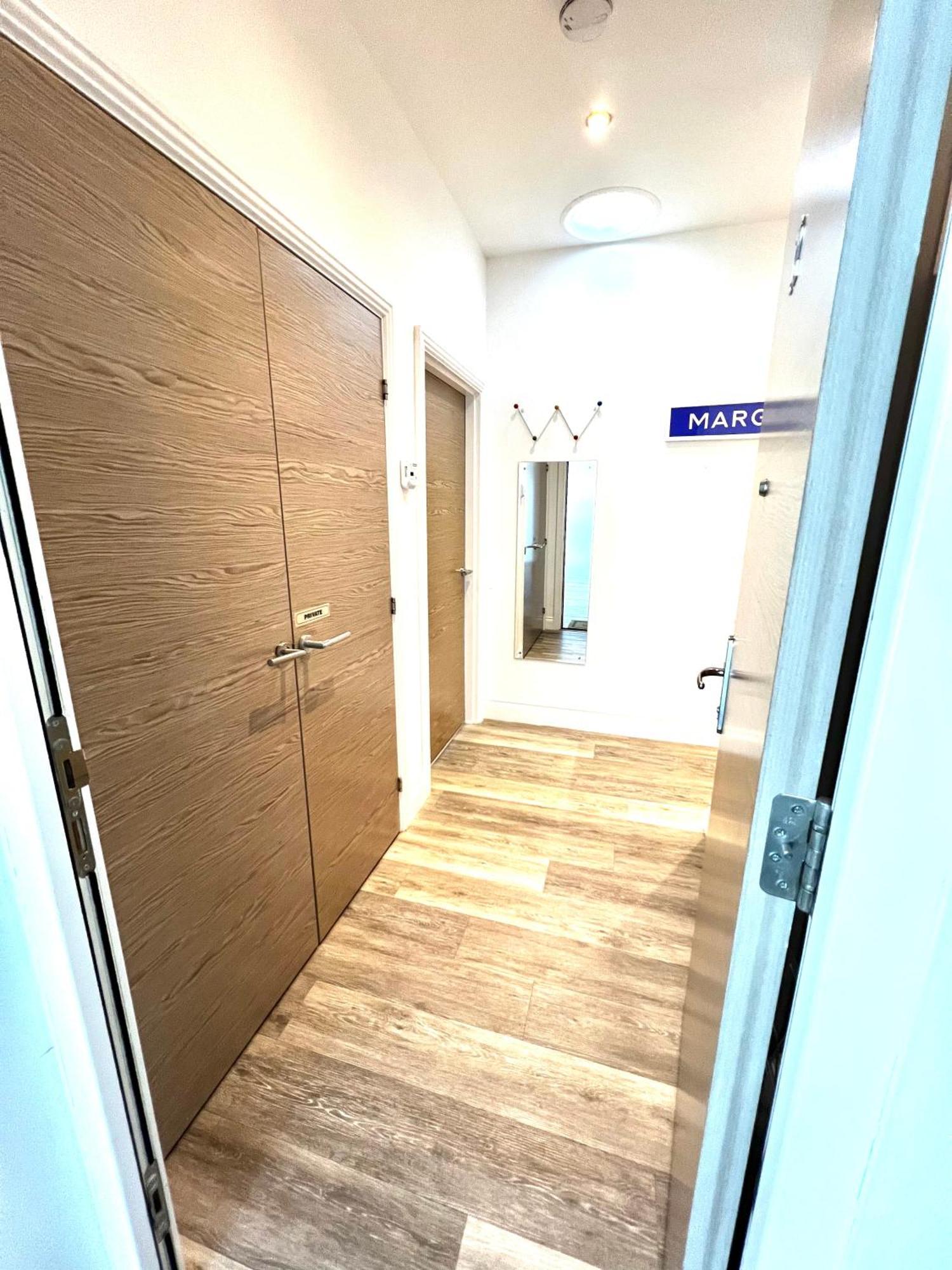Ferienwohnung The Penthouse Margate, Balconies, Sea View, Gated Parking, Air Con! Exterior foto